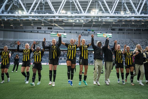 260425 Players of Häcken celebrate after the UEFA Women s Europa Cup final match leg 1 between Hammarby and Häcken on April 25, 2026 in Stockholm Photo Jonathan Näckstrand BILDBYRAN COP 94 JN0267 fotboll football soccer fotball europa cup hammarby häcken uefa womens europa cup dam bbeng jubel  Copyright: JONATHANxNÄCKSTRAND BB260425JN037