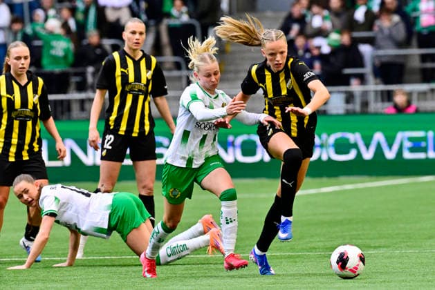 Hammarbys Emilie Joramo and Häckens Thelma Karen Palmadottir during the first final match of the Europa Cup between Hammarby and BK Häcken at 3Arena in Stockholm, Sweden on April 25, 2026 STOCKHOLM SWEDEN x10030x  Copyright: xJonasxEkströmer TTx FINAL EUROPA CUP HAMMARBY VS HÄCKEN