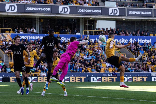 25th April 2026; Molineux Stadium, Wolverhampton, West Midlands, England; Premier League Football, Wolverhampton Wanderers versus Tottenham Hotspur; Jose Sa of Wolverhampton Wanderers punches the ball clear GodfreyxPitt