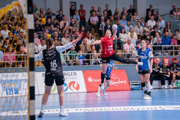 HSG Blomberg Lippe GER vs Thueringer HC GER Handball, 1 Handball Bundesliga Women, Semifinal, Match 1, 25 4 2026, Season 2025 2026, Blomberg Lotta Heider Thueringer HC, 07 in goal Blomberg Sporthalle an der Ulmenallee Germany