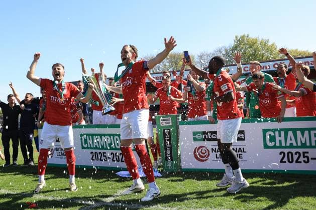 Rochdale v York City - Enterprise National League York City celebrates returning to the league during the Enterprise National League match between Rochdale and York City at Spotland Stadium in Rochdale, United Kingdom, on April 25, 2026. Rochdale Greater Manchester United, ManU Kingdom  Copyright: xMIxNewsx originalFilename:fletcher-rochdale260425_npD0t.jpg