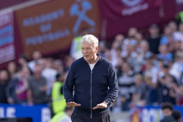West Ham United v Everton, Premier League, Football, London Stadium, London, UK - 25 Apr 2026 Everton Manager Manager David Moyes reacts and appears to tell his players to calm down London London Stadium Stratford GBR, UK NEWSPAPERS OUT Copyright: xEllixBirchx