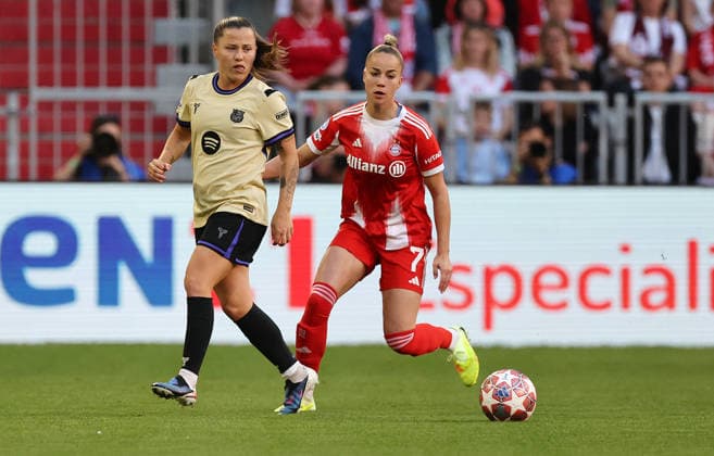 Claudia Pina - Gwinn , Fc Bayern München-Barcelona Halbfinal Women Champions League , Frauen Fußball , in den Allianz Arena Stadion, in München , Bayern , Deutschland. April 25 , 2026 . Photo by: Davide Elias IPA Photo Pressefoto DENL Copyright: xDavidexEliasx