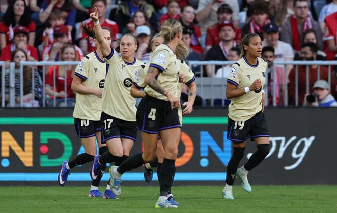 Eva Pajor Torjubel 0-1 , Fc Bayern München-Barcelona Halbfinal Women Champions League , Frauen Fußball , in den Allianz Arena Stadion, in München , Bayern , Deutschland. April 25 , 2026 . Photo by: Davide Elias IPA Photo Pressefoto DENL Copyright: xDavidexEliasx