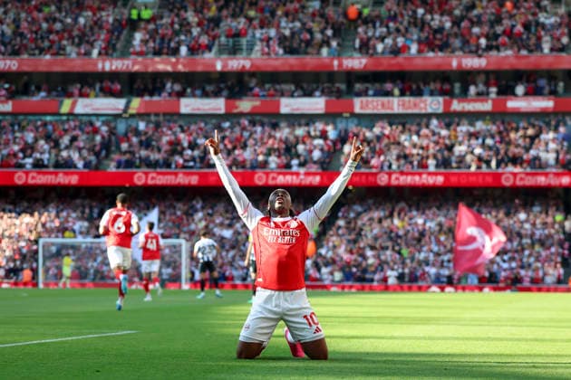 Arsenal v Newcastle United, Premier League Arsenal midfielder Eberechi Eze (10) scores a GOAL 1-0 and celebrates during the Arsenal v Newcastle United Premier League match at the Emirates Stadium, London, England on 25 April 2026 Credit: Phil Duncan Every Second Media Editorial use only. All images are copyright Every Second Media Limited. No images may be reproduced without prior permission. All rights reserved. Premier League and Football League images are subject to licensing agreements with Football DataCo Limited. see https: www.football-dataco.com Copyright: xIMAGO EveryxSecondxMediax ESM-1944-0009 PhilxDuncanx xEveryxSecondxMediax