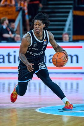 Portrait, Portraet, Freehand of Leonhard Thorpe jr Veolia Towers Hamburg, 02 GER, ratiopharm ulm vs Veolia Towers Hamburg, Basketball, 31 Matchday, EasyCredit BBL, Season 2025 2026, 25 04 2026 GER, ratiopharm ulm vs Veolia Towers Hamburg, Basketball, 31 Matchday, EasyCredit BBL, Season 2025 2026, 25 04 2026 New Ulm Copyright: xEibner-Pressefoto GeraldxOelze-dexStoppanyx EP_ODS