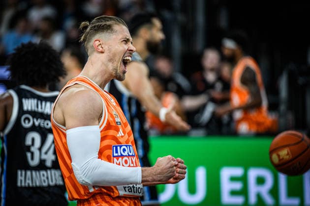 Neu Ulm, Germany, 25 04 26 Thomas Klepeisz ratiopharm ulm gestures during the Basketball Bundesliga match between ratiopharm ulm vs Veolia Towers Hamburg at ratiopharm Arena on April 25, 2026 in Neu Ulm, Germany Photo by Harry Langer DeFodi Images ratiopharm Arena, Germany, 25 04 26 Thomas Klepeisz ratiopharm ulm gestures during the Basketball Bundesliga match between ratiopharm ulm vs Veolia Towers Hamburg at Neu Ulm on April 25, 2026 in ratiopharm Arena, Germany Photo by Harry Langer DeFodi Images Photo by Harry Langer DeFodi Images
