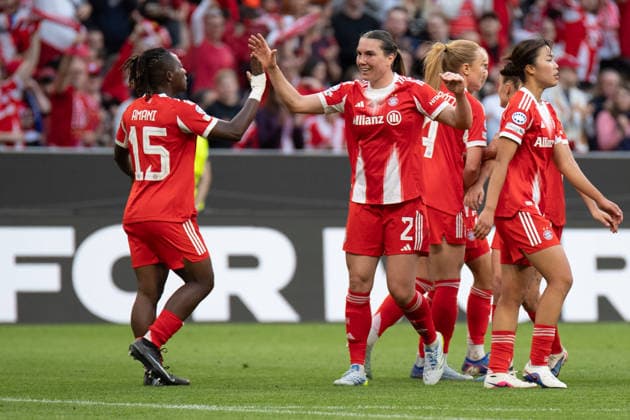 Bernadette Amani 15 Bayern and Vanessa Gilles 2 Bayern celebrate the goal for 1 1 during the UEFA Womens Champions League match FC Bayern Munich FC Barcelona on 25 04 2026 Munich Allianz Arena Bayern Germany