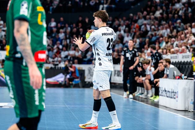 25 04 2026, xdobgx, Handball Daikin HBL, THW Kiel SC DHfK Leipzig v l Rasmus Ankermann Kiel, 22 am Ball, plays the ball Kiel