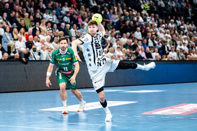 25 04 2026, xdobgx, Handball Daikin HBL, THW Kiel SC DHfK Leipzig v l Lukas Zerbe Kiel, 24 at Siebenmeter Kiel