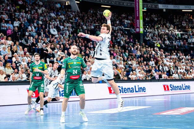 25 04 2026, xdobgx, Handball Daikin HBL, THW Kiel SC DHfK Leipzig v l Moritz Preuss SC DHfK Leipzig Verein, 24 , Lukas Laube Kiel, 20 beim Wurf, in action, throwing Kiel
