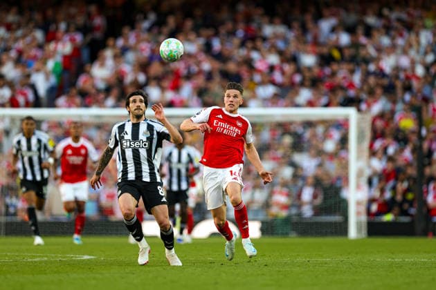 Arsenal v Newcastle United, Premier League Sandro Tonali (8) of Newcastle United battles with Viktor Gyökeres (14) of Arsenal during the Premier League match between Arsenal and Newcastle United at the Emirates Stadium, London, UK on 25 April 2026. Editorial use only DataCo restrictions apply See www.football-dataco.com , Copyright: xNigelxKeenex PSI-24153-0045