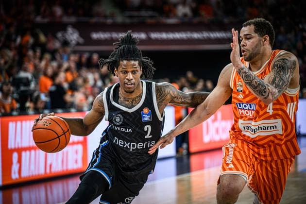 Neu Ulm, Germany, 25 04 26 Leonard Thorpe Jr Veolia Towers Hamburg and Christopher Ledlum ratiopharm ulm battle for the ball during the Basketball Bundesliga match between ratiopharm ulm vs Veolia Towers Hamburg at ratiopharm Arena on April 25, 2026 in Neu Ulm, Germany Photo by Harry Langer DeFodi Images ratiopharm Arena, Germany, 25 04 26 Leonard Thorpe Jr Veolia Towers Hamburg and Christopher Ledlum ratiopharm ulm battle for the ball during the Basketball Bundesliga match between ratiopharm ulm vs Veolia Towers Hamburg at Neu Ulm on April 25, 2026 in ratiopharm Arena, Germany Photo by Harry Langer DeFodi Images Photo by Harry Langer DeFodi Images