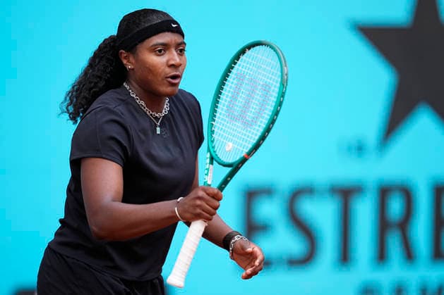 April 25, 2026, Madrid, Madrid, Spain: Hailey Baptiste of USA plays against Jasmine Paolini of Italy during the Mutua Madrid Open 2026, ATP, Tennis Herren Masters 1000 and WTA, Tennis Damen 1000, at La Caja Magica on April 25, 2026 in Madrid, Spain. Mutua Madrid Open 2026 - Day 6 - ZUMAa181 20260425_zaa_a181_275 Copyright: xOscarxJ.xBarrosox