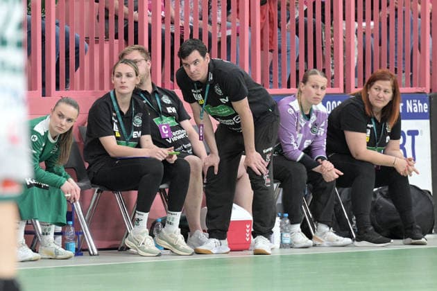 Nico Kiener FrischAuf Goeppingen, Coach TusSies Metzingen vs FrischAuf Goeppingen , Handball, Alsco HBF, 2 Play Off League Matchday, Season 2025 2026, 25 04 2026 TusSies Metzingen vs FrischAuf Goeppingen , Handball, Alsco HBF, 2 Play Off League Matchday, Season 2025 2026, 25 04 2026 Tuebingen Copyright: xEibner-Pressefoto TobiasxBaurx EP_TBR