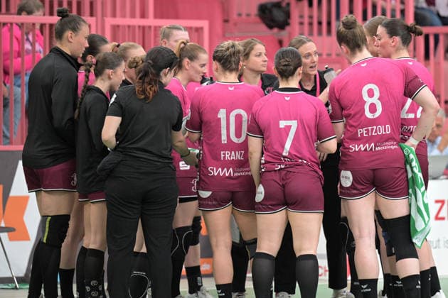 Time Out TusSies Metzingen TusSies Metzingen vs FrischAuf Goeppingen , Handball, Alsco HBF, 2 Play Off League Matchday, Season 2025 2026, 25 04 2026 TusSies Metzingen vs FrischAuf Goeppingen , Handball, Alsco HBF, 2 Play Off League Matchday, Season 2025 2026, 25 04 2026 Tuebingen Copyright: xEibner-Pressefoto TobiasxBaurx EP_TBR