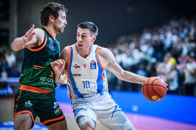 Basketball, BBL, Science City Jena - Gladiators Trier