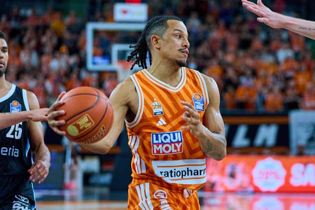 Nelson Weidemann ratiopharm ulm, 00 GER, ratiopharm ulm vs Veolia Towers Hamburg, Basketball, Matchday 31, EasyCredit BBL, Season 2025 2026, 25 04 2026 GER, ratiopharm ulm vs Veolia Towers Hamburg, Basketball, Matchday 31, EasyCredit BBL, Season 2025 2026, 25 04 2026 New Ulm Copyright: xEibner-Pressefoto GeraldxOelze-dexStoppanyx EP_ODS