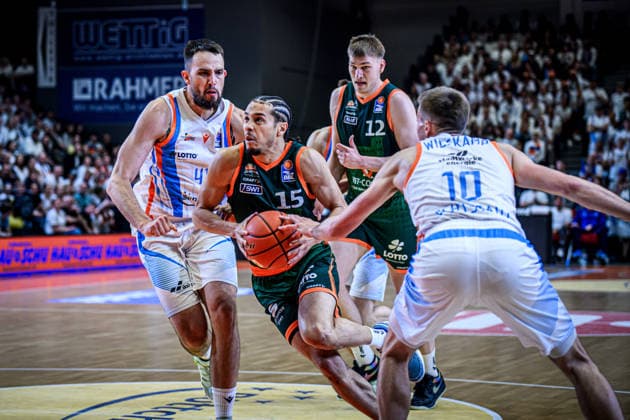 easycredit BBL Basketball Bundesliga 2025 2026 31 Matchday 25 04 2026 Science City Jena vs VET CONCEPT Gladiators Trier Center on the ball Jordan Roland Trier against left Alexander Herrera Jena and right Joe Wieskamp Jena Sparkassen Arena