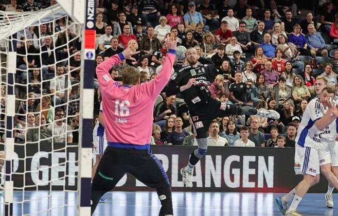 25 04 2026 Handball 1 Bundesliga DAIKIN HBL Season 2025 2026 29 Matchday HC Erlangen Metropolregion Nürnberg HCE Handball Sport Verein Hamburg DaMa xdaxmax Robin Haug 16, Handball Sport Verein Hamburg Antonio Metzner 27, HC Erlangen HCE