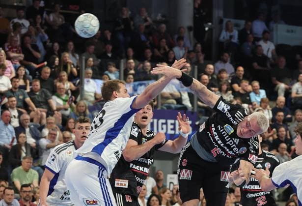 25 04 2026 Handball 1 Bundesliga DAIKIN HBL Season 2025 2026 29 Matchday HC Erlangen Metropolregion Nürnberg HCE Handball Sport Verein Hamburg DaMa xdaxmax Marek Nissen 6, HC Erlangen HCE
