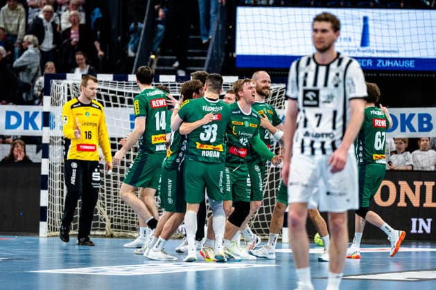 25 04 2026, xdobgx, Handball Daikin HBL, THW Kiel SC DHfK Leipzig v l Team celebration SC DHfK Leipzig Kiel