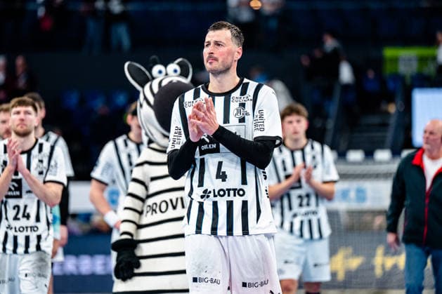 25 04 2026, xdobgx, Handball Daikin HBL, THW Kiel SC DHfK Leipzig v l Domagoj Duvnjak Kiel, 4 disappointed, looks disappointed, dejected, disappointed Kiel