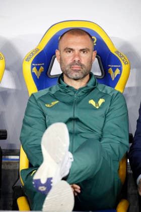 Verona™s head coach Paolo Sammarco during the Serie A soccer match between Hellas Verona and Lecce at the Bentegodi Stadium in Verona, north west Italy - Saturday , April 25 , 2026. - Soccer .  Copyright: xPaolaxGarbuio Lapressex