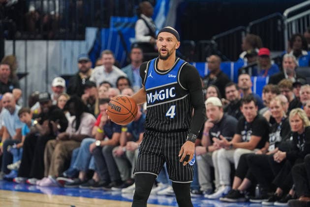 Detroit Pistons at Orlando Magic, Orlando, Florida, USA Orlando, Florida, USA, April 25, 2026, Orlando Magic guard Jalen Suggs 4 moving upcourt at the Kia Center. Copyright: xMartyxJean-Louisx