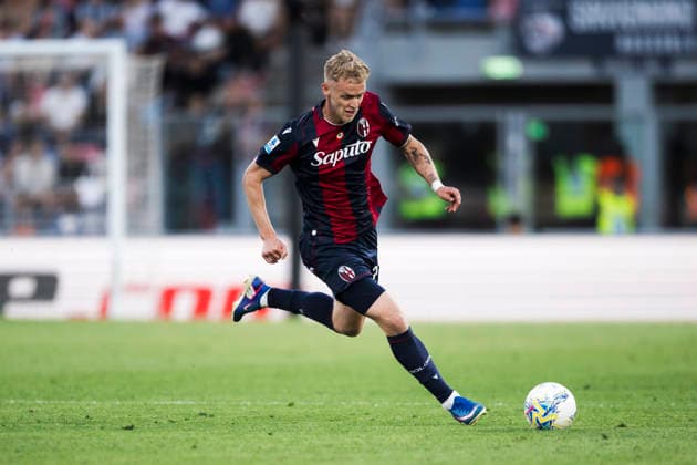Bologna FC v AS Roma - Serie A Jens Odgaard of Bologna FC in action during the Serie A football match between Bologna FC and AS Roma. Bologna Italy Copyright: xNicolòxCampox