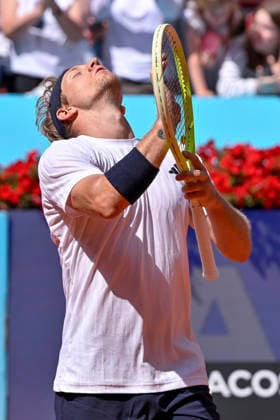 April 25, 2026, Madrid, Spain: ALEJANDRO DAVIDOVICH FOKINA (26) of Spain reacts after winning during the Mutua Madrid Open 2026, ATP, Tennis Herren Masters 1000, at Caja Magica, Saturday in a 2nd round match against fellow Spaniard P. Busta. Madrid Spain - ZUMAc312 20260425_zsp_c312_117 Copyright: xOscarxManuelxSanchezx