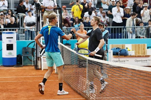 (L-R) Nicolai Budkov Kjaer (NOR), Denis Shapovalov (CAN), APRIL 25, 2026 - Tennis : Kjaer and Shapovalov shakehands after singles Round of 64 match on the ATP, Tennis Herren tour Masters 1000 tournaments Mutua Madrid Open tennis tournament at the Caja Magica in Madrid, Spain. Noxthirdxpartyxsales  aflo_328278501
