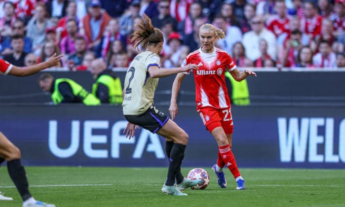 GER, Munich, Bayern Munich vs FC Barcelona, WomenÂs Champions League, Football, UEFA, Season 2025 2026, Allianz Arena, Semi-final, First leg in picture f l Irene Paredes FC Barcelona 2 , Pernille Harder Bayern Munich 21 DFB DFL REGULATIONS PROHIBIT ANY USE OF PHOTOGRAPHS AS IMAGE SEQUENCES AND OR QUASI VIDEO, 25 04 2026 Copyright: HMBxMedia HendrikxHamelau