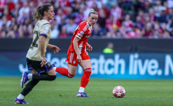 GER, München, Bayern München vs FC Barcelona, Barca WomenÂ s Champions League, Fussball, UEFA, Spielzeit 2025 2026, Allianz Arena, Halbfinale, Hinspiel im Bild: Franziska Kett (Bayern München 20) DFB DFL REGULATIONS PROHIBIT ANY USE OF PHOTOGRAPHS AS IMAGE SEQUENCES AND OR QUASI-VIDEO, 25.04.2026 Copyright: HMBxMedia HendrikxHamelau