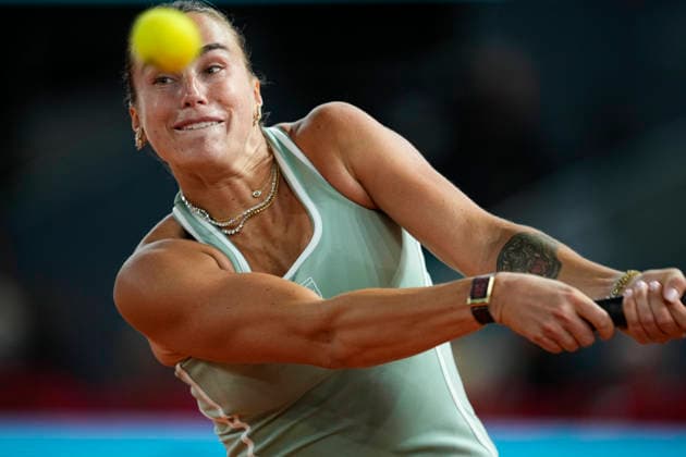 April 25, 2026, Madrid, Madrid, Spain: Aryna Sabalenka of Belarus plays against Jaqueline Cristian of Romania during the Mutua Madrid Open 2026, ATP, Tennis Herren Masters 1000 and WTA, Tennis Damen 1000, at La Caja Magica on April 25, 2026 in Madrid, Spain. Mutua Madrid Open 2026 - Day 6  - ZUMAa181 20260425_zaa_a181_466 Copyright: xOscarxJ.xBarrosox