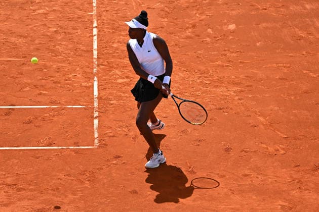 Mutua Madrid Open - Venus Williams Venus Williams (USA) during a double match at the Mutua Madrid Open in Madrid , Spain, on April, 25, 2026. Photo by Corinne Dubreuil ABACAPRESS.COM Madrid Spain  Copyright: xDubreuilxCorinne ABACAx