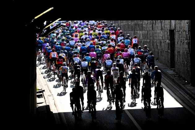 Liege Bastogne Liege 2026 Cycling Race LIEGE, BELGIUM - APRIL 26 : Illustration picture of the start of the race during the 112th edition of Liege Bastogne Liege an UCI World Tour 1.UWT one day cycling road race for Men Elite of 260 km with start in Liege and finish in Liege on April 26, 2026 in Liege, Belgium, 26 04 2026 ( Motordriver Guy De Vuyst - Liege Belgium  Copyright: xVincentxKalutx