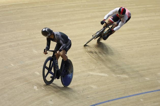 UCI Track World Cup: Nilai Picture by Alex Whitehead SWpix.com - 26 04 2026 - Cycling - UCI Track World Cup: Nilai - Velodrom Nasional Malaysia, Nilai, Malaysia - Men s Sprint - Semifinals - Mohd Azizulhasni Awang (Malaysia), Nicholas Paul (Trinidad and Tobago) Copyright: x xSWpix.comx(t axPhotographyxHubxLtd)xAlexxWhitehead SWpix.comx SWP-3030-13286