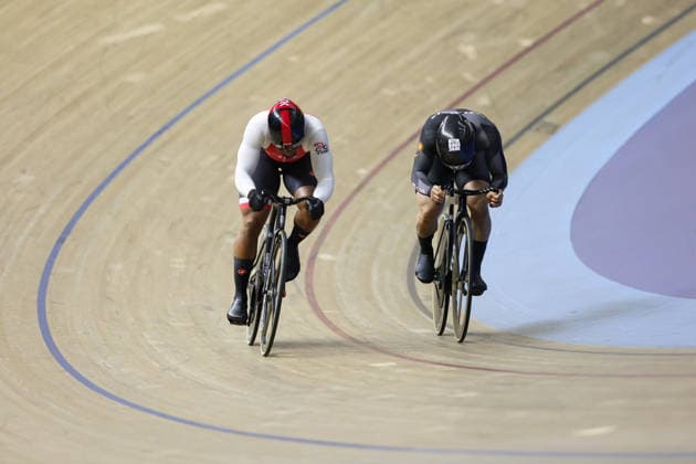UCI Track World Cup: Nilai Picture by Alex Whitehead SWpix.com - 26 04 2026 - Cycling - UCI Track World Cup: Nilai - Velodrom Nasional Malaysia, Nilai, Malaysia - Men s Sprint - Semifinals - Mohd Azizulhasni Awang (Malaysia), Nicholas Paul (Trinidad and Tobago) Copyright: x xSWpix.comx(t axPhotographyxHubxLtd)xAlexxWhitehead SWpix.comx SWP-3030-13288