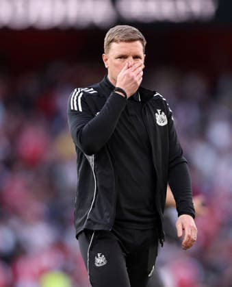 London, England, 25th April 2026. Eddie Howe manager of Newcastle United looks on dejected during the Arsenal vs Newcastle United Premier League match at the Emirates Stadium, London. Picture credit should read: David Klein Sportimage EDITORIAL USE ONLY. No use with unauthorised audio, video, data, fixture lists, club league logos or live services. Online in-match use limited to 120 images, no video emulation. No use in betting, games or single club league player publications. SPI_DK_083_Arsenal_Newcastle SPI-4730-0083