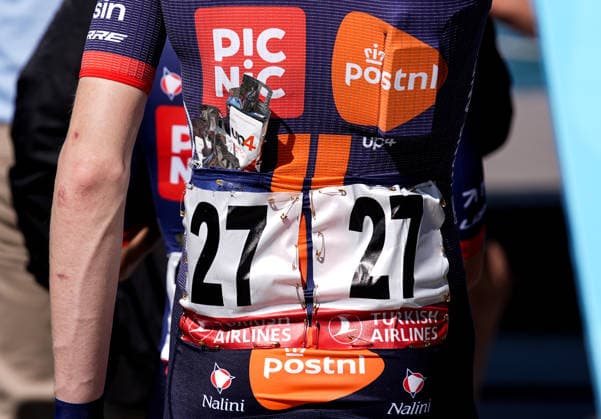 61st Presidential Cycling Tour of Turkiye IZMIR, TURKIYE - APRIL 26: Cyclists compete in the first stage of the 61st Presidential Cycling Tour of Turkiye, a 148-kilometer route from Cesme to Selcuk, on April 26, 2026 in Izmir, Turkiye. Held under the auspices of the Turkish Presidency and supported by the Turkish Youth and Sports Ministry, the 8-stage race is Turkiye s only event in the ProSeries category on the UCI Europe Tour calendar. Mahmut Serdar Alakus Anadolu Izmir Turkey. Editorial use only. Please get in touch for any other usage.  Copyright: x2026xAnadoluxMahmutxSerdarxAlakusx