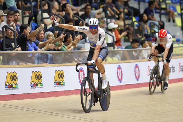 UCI Track World Cup: Nilai Picture by Alex Whitehead SWpix.com - 26 04 2026 - Cycling - UCI Track World Cup: Nilai - Velodrom Nasional Malaysia, Nilai, Malaysia - Men s Madison - Final - Moritz Augenstein (Germany) and Roger Kluge (Germany) celebrates winning the Men s Madison Final Copyright: x xSWpix.comx(t axPhotographyxHubxLtd)xAlexxWhitehead SWpix.comx SWP-3030-13323