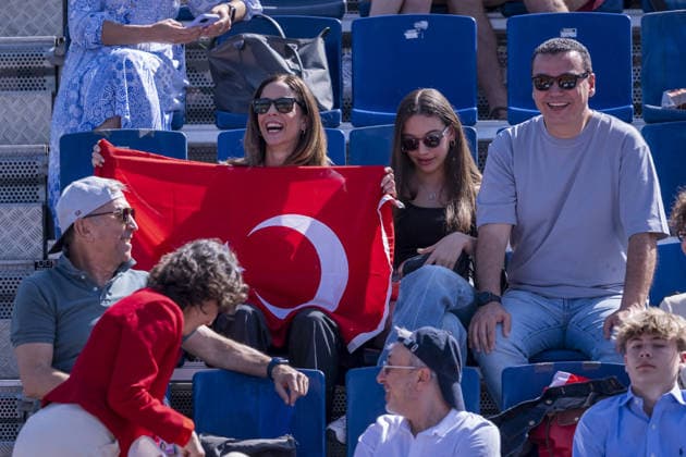 Mutua Madrid Open tennis tournament MADRID, SPAIN - APRIL 26: Fans support while Turkish tennis player Zeynep Sonmez (not seen) is in action against Argentine s Solana Sierra (not seen) during the WTA, Tennis Damen women s singles third-round match of the Mutua Madrid Open at Caja Magica in Madrid, Spain, on April 26, 2026. Alberto Gardin Anadolu Madrid Spain. Editorial use only. Please get in touch for any other usage.  Copyright: x2026xAnadoluxAlbertoxGardinx