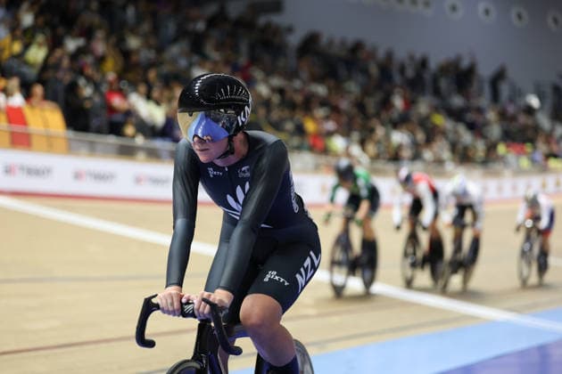 UCI Track World Cup: Nilai Picture by Alex Whitehead SWpix.com - 26 04 2026 - Cycling - UCI Track World Cup: Nilai - Velodrom Nasional Malaysia, Nilai, Malaysia - Women s Omnium - Elimination Race 3 4 - Samantha Donnelly (New Zealand) Copyright: x xSWpix.comx(t axPhotographyxHubxLtd)xAlexxWhitehead SWpix.comx SWP-3030-13331