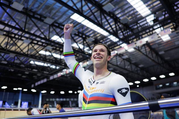 UCI Track World Cup: Nilai Picture by Alex Whitehead SWpix.com - 26 04 2026 - Cycling - UCI Track World Cup: Nilai - Velodrom Nasional Malaysia, Nilai, Malaysia - Men s Sprint - Final for Gold - Harrie Lavreysen (Netherlands) wins the Gold Medal Copyright: x xSWpix.comx(t axPhotographyxHubxLtd)xAlexxWhitehead SWpix.comx SWP-3030-13357