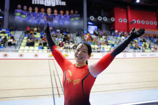 UCI Track World Cup: Nilai Picture by Alex Whitehead SWpix.com - 26 04 2026 - Cycling - UCI Track World Cup: Nilai - Velodrom Nasional Malaysia, Nilai, Malaysia - Women s Keirin - Finals - Final 1-6 For Gold - Lijuan Wang (China)wins the gold medal Copyright: x xSWpix.comx(t axPhotographyxHubxLtd)xAlexxWhitehead SWpix.comx SWP-3030-13362