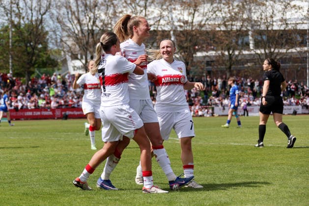 26 04 2026, Germany, Stuttgart, Soccer 2 Womens Bundesliga, Matchday 15, VfB Stuttgart vs SV Meppen 1912, Cheering after the 2 0 goal, Scorer Maximiliane Rall VfB