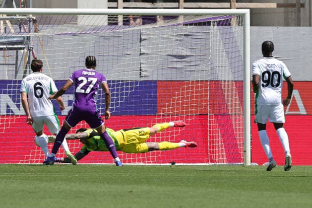 ACF Fiorentina v US Sassuolo Calcio - Serie A Stefano Turati of US Sassuolo in action during the Italian Serie A football match between ACF Fiorentina and US Sassuolo Calcio , on April 26 ,2026 at the Artemio-Franchi stadium in Florence. Firenze FI Italy  Copyright: xAndreaxMartinix originalFilename:martini-acffiore260426_npv8m.jpg