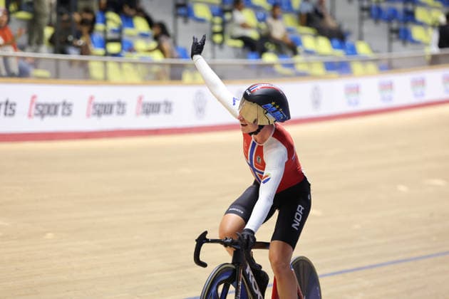 UCI Track World Cup: Nilai Picture by Alex Whitehead SWpix.com - 26 04 2026 - Cycling - UCI Track World Cup: Nilai - Velodrom Nasional Malaysia, Nilai, Malaysia - Women s Omnium - Points Race 4 4 - Anita Yvonne Stenberg (Norway) wins the Gold Medal Copyright: x xSWpix.comx(t axPhotographyxHubxLtd)xAlexxWhitehead SWpix.comx SWP-3030-13378