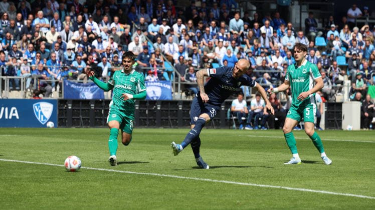 26 04 2026, xrekx, Fußball 2 Bundesliga, VfL Bochum SpVgg Greuther Fuerth v l Goal shot to 1 0 by Philipp Hofmann VfL Bochum DFL DFB REGULATIONS PROHIBIT ANY USE OF PHOTOGRAPHS as IMAGE SEQUENCES and or QUASI VIDEO Bochum